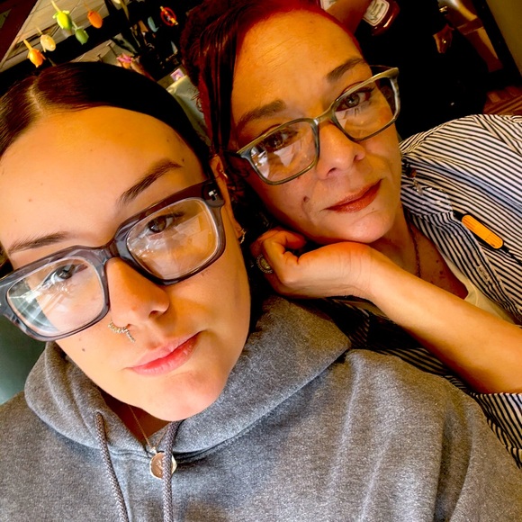 Meet your Posher, Denise - Picture 1 of 1